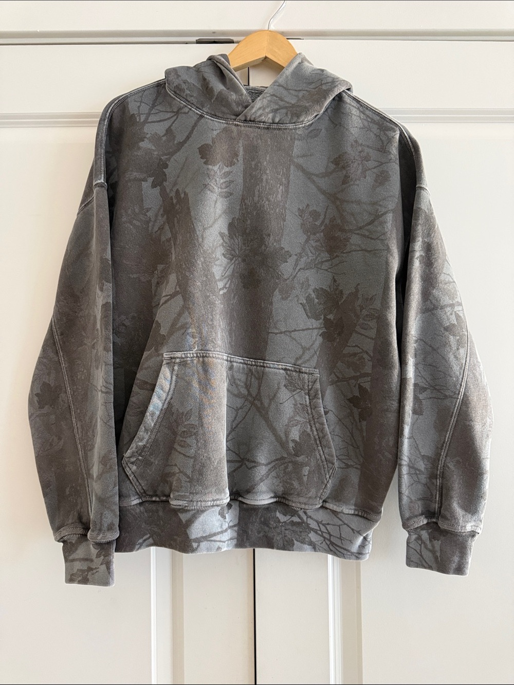 Abercrombie and fitch men’s dark grey camo essential popover hoodie - Picture 3 of 6